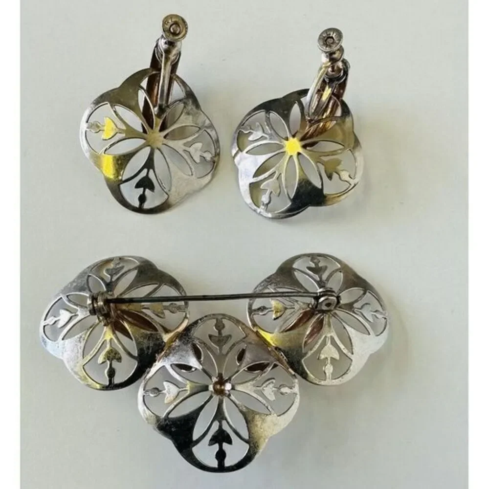 Vintage Sterling Silver Hand Painted‎ Flower Pin Brooch With Screw back Earrings